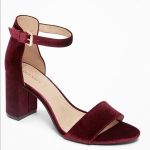 Size 10 Old Navy Burgundy Velvet Heels